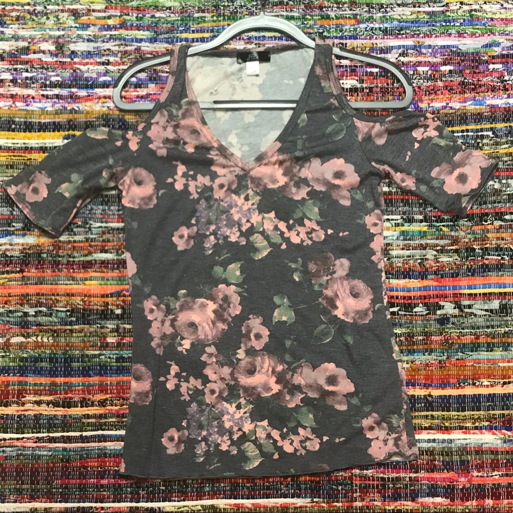Open Shoulder Flower Blouse